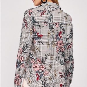 ❣️SOLD❣️ Zara Basic Floral “Pied de Poule” Blouse